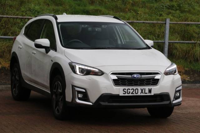 Subaru XV 2.0i e-Boxer SE 5dr Lineartronic Hatchback Petrol / Electric Hybrid White