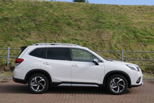2025 Subaru Forester 2.0i e-Boxer XE Premium 5dr Lineartronic